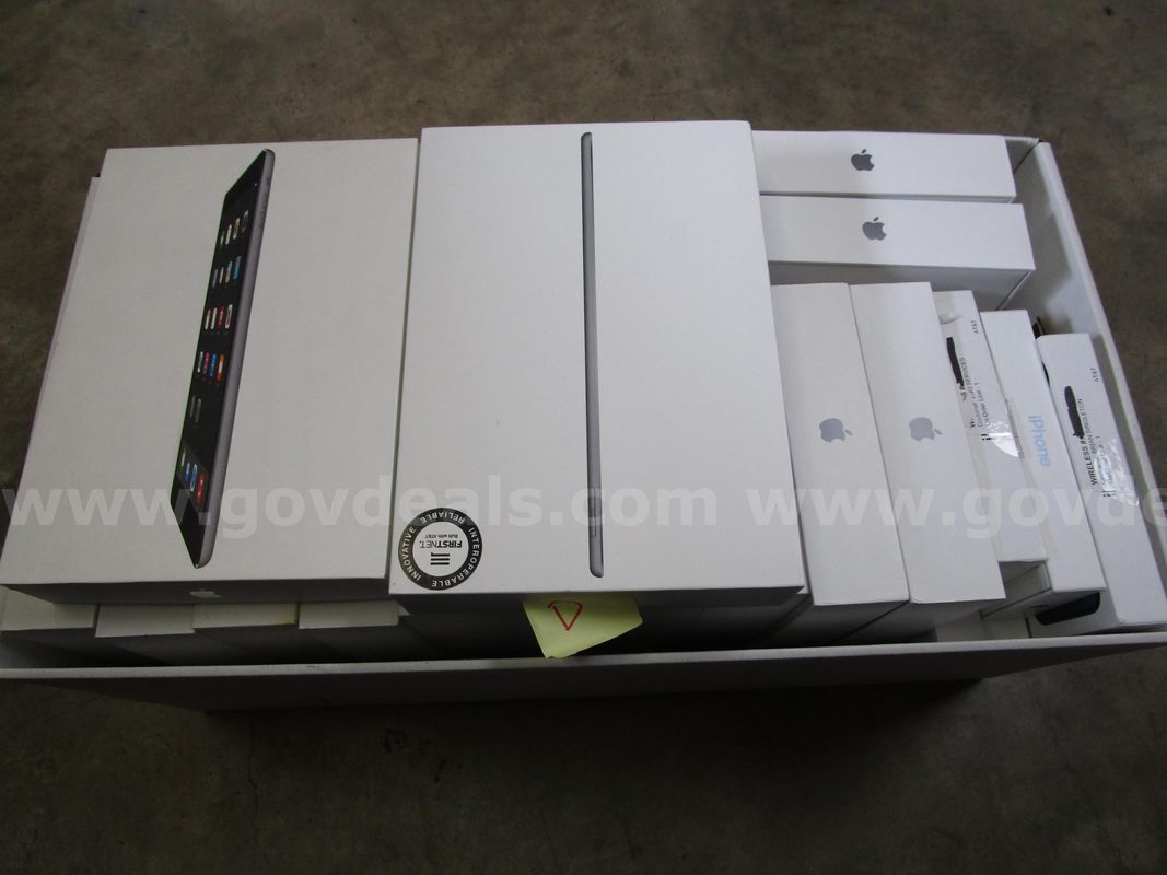 Box Of (28) Empty Apple Electronic Products