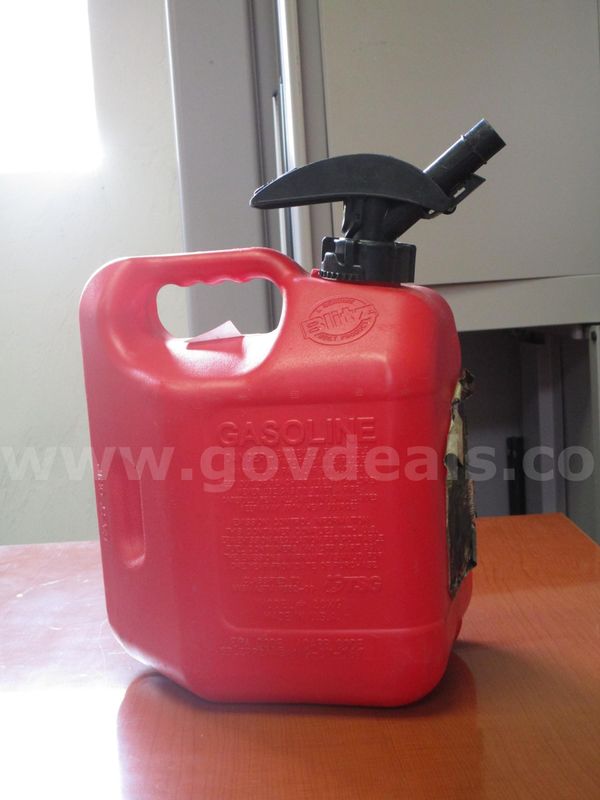 (1) USED RED 2 GALLON GAS CAN