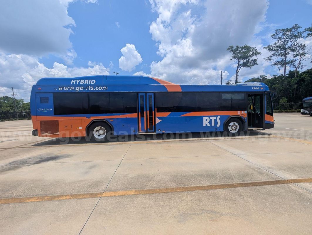 2013 Gillig Transit Bus