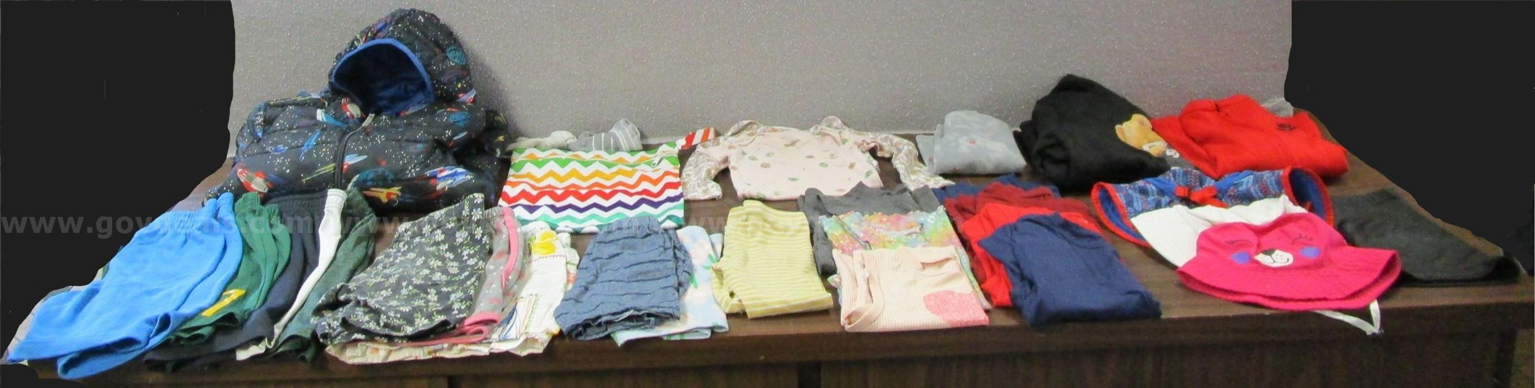 (30) ITEMS OF USED/WASHED TODDLER AND YOUNG CHILDREN'S CLOTHING.