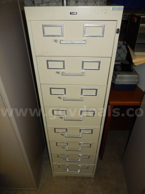 USED (1) TENNSCO , 8-DRAWER, CD/DVD CABINET 52" H x 28" D x 15" W