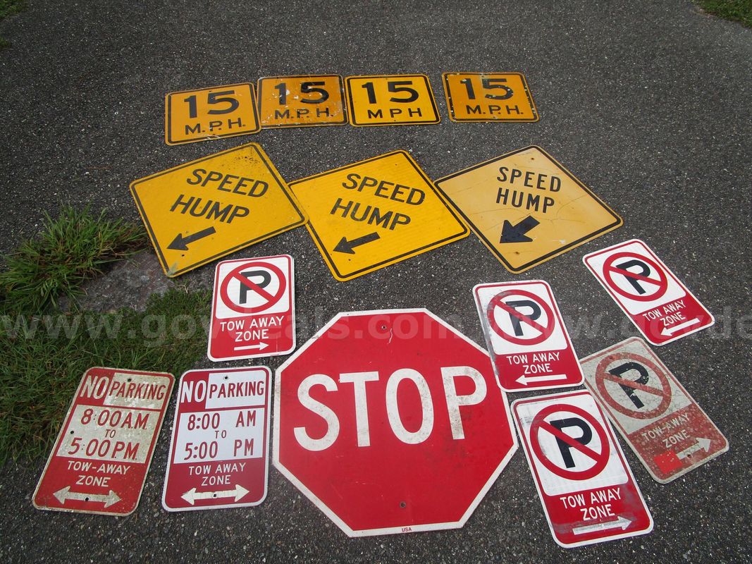 BATCH OF (15) USED ROAD SIGNS