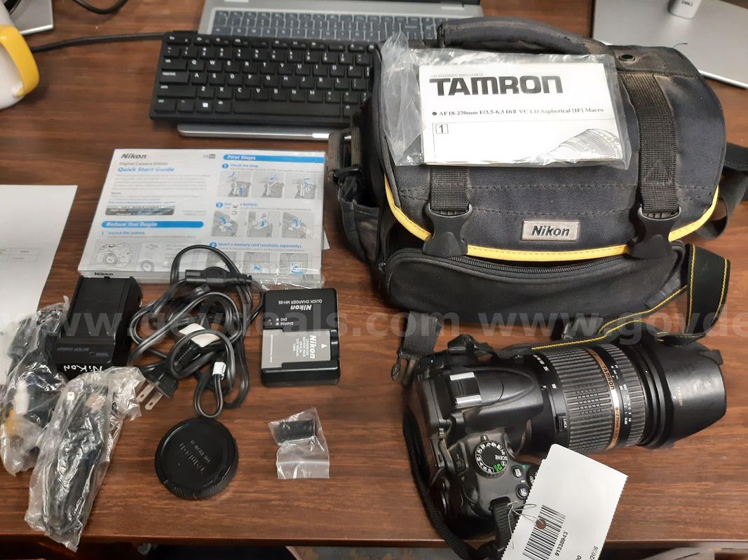 Nikon Digital Camera With Accessories