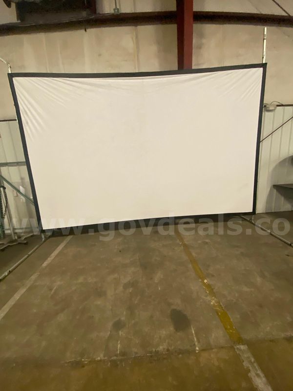1 DRAPER SCREEN