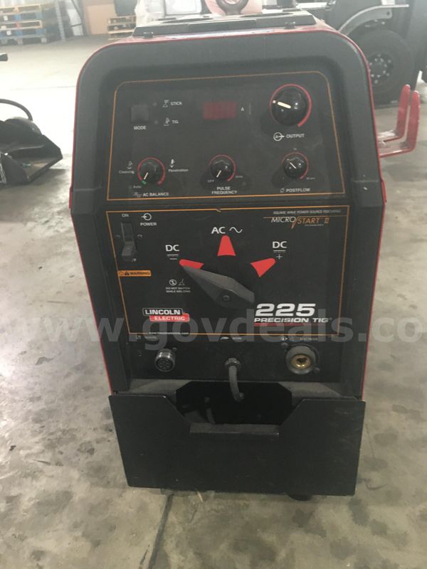LINCOLN ELECTRIC WELDER