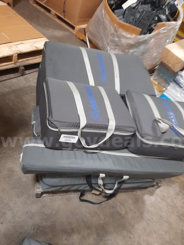 PORTABLE DENTAL PATIENT CHAIRS DENTIST STOOLS AND LIGHTS