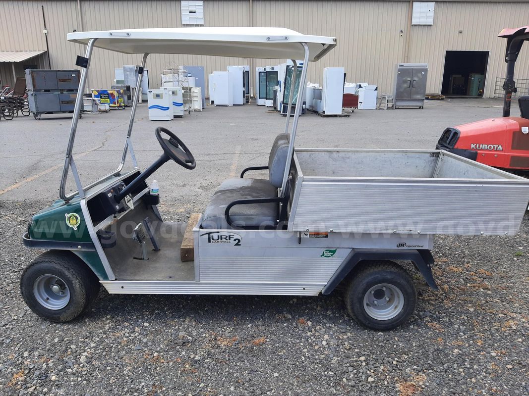 CLUB CAR GOLF CART