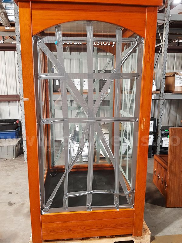 DISPLAY CASE ON 1 PALLET (NO KEYS)