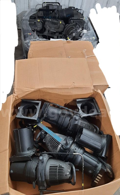 LOT OF ERS LIGHTS ON 2 PALLETS