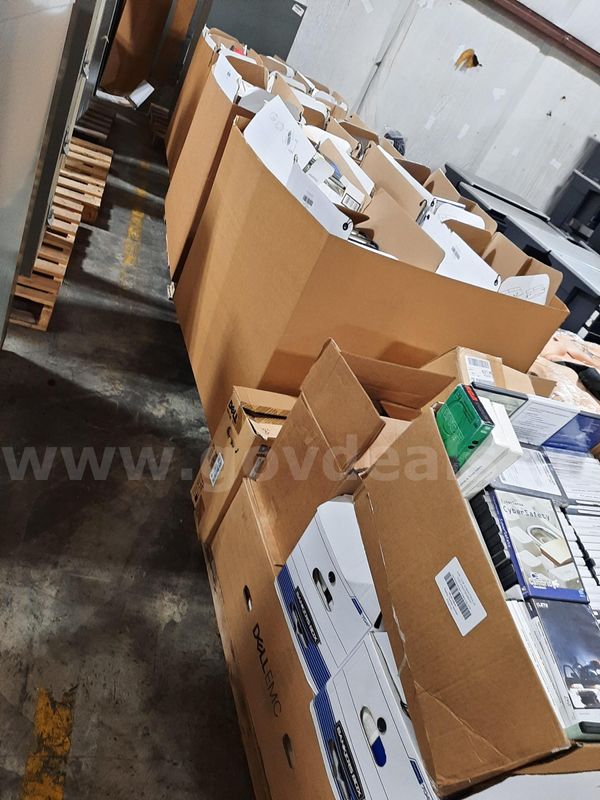 Lot Of Law Enforcement Training Books And Dvd'S On 5 Pallets