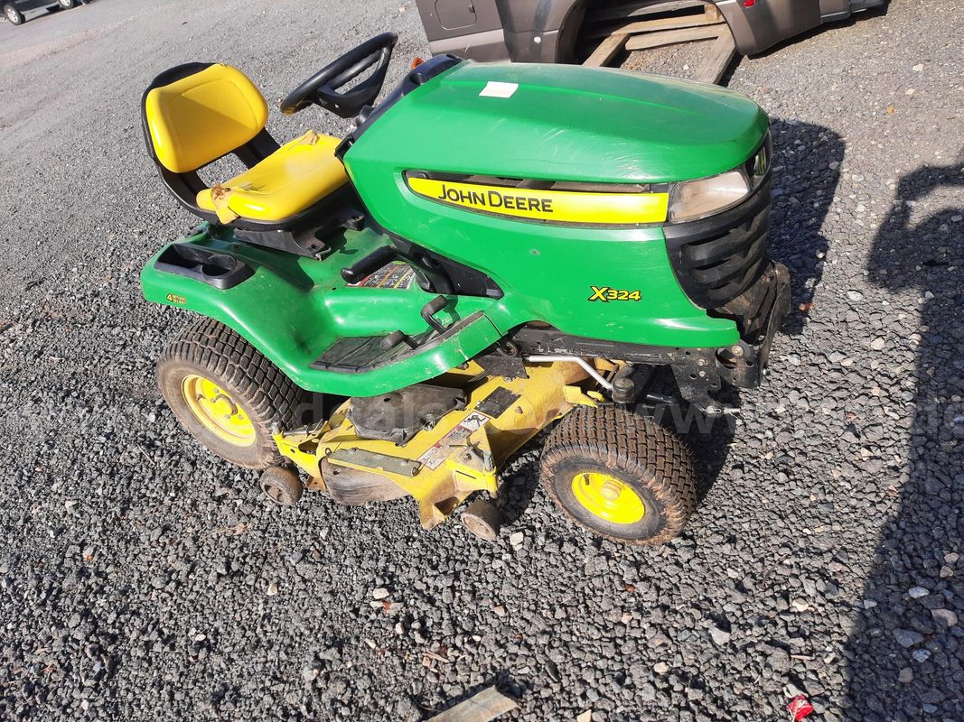 JOHN DEERE MOWER