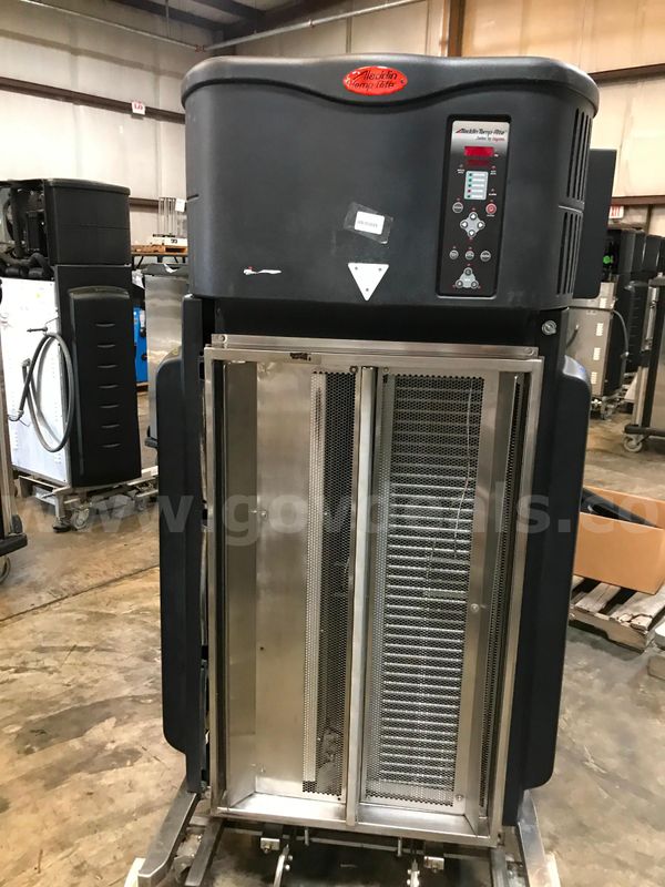 CR III DOCKINGSTATION AND CONVECT-RITE III CART. MEAL DELIVERY SYSTEM.