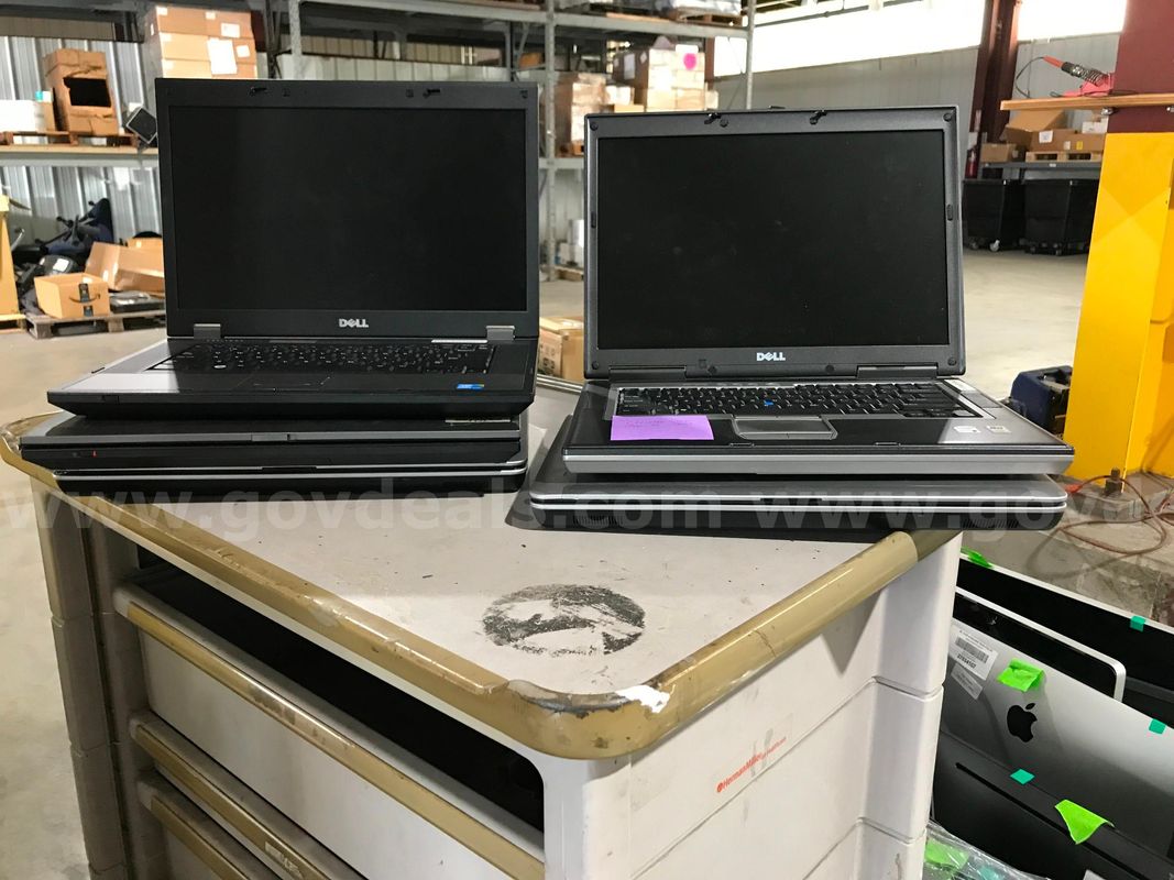 LOT OF LAPTOPS AND COMPUTERS ON ONE PALLET.