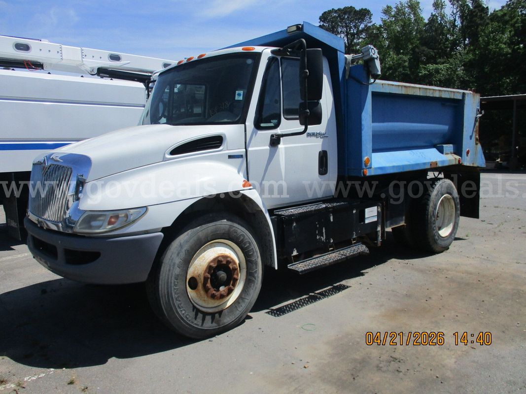 2010 International Hybrid Dump Truck - Model 4300 Sba