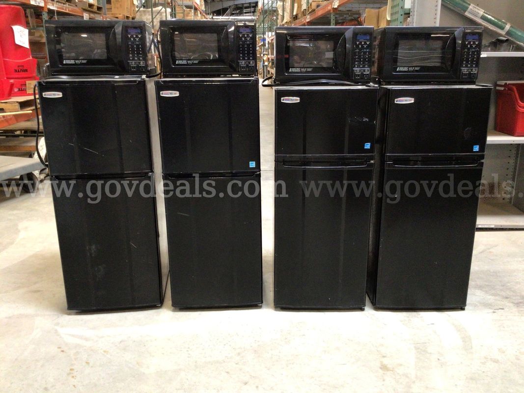 Lot of 4 Fridge/Microwave Combos