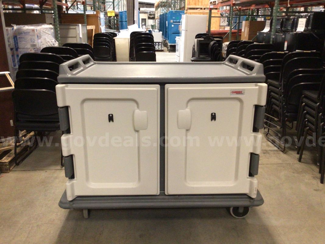 Cambro Meal Delivery Cart