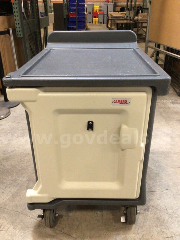 Cambro Meal Delivery Cart
