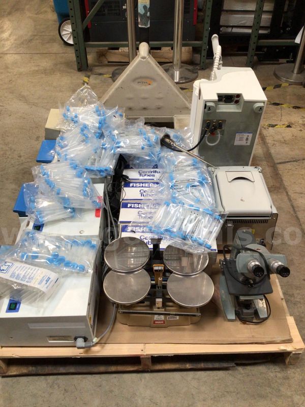 Lot of Laboratory Equipment