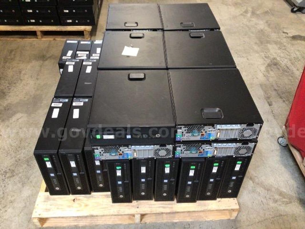 Lot of 40 Desktop Computers