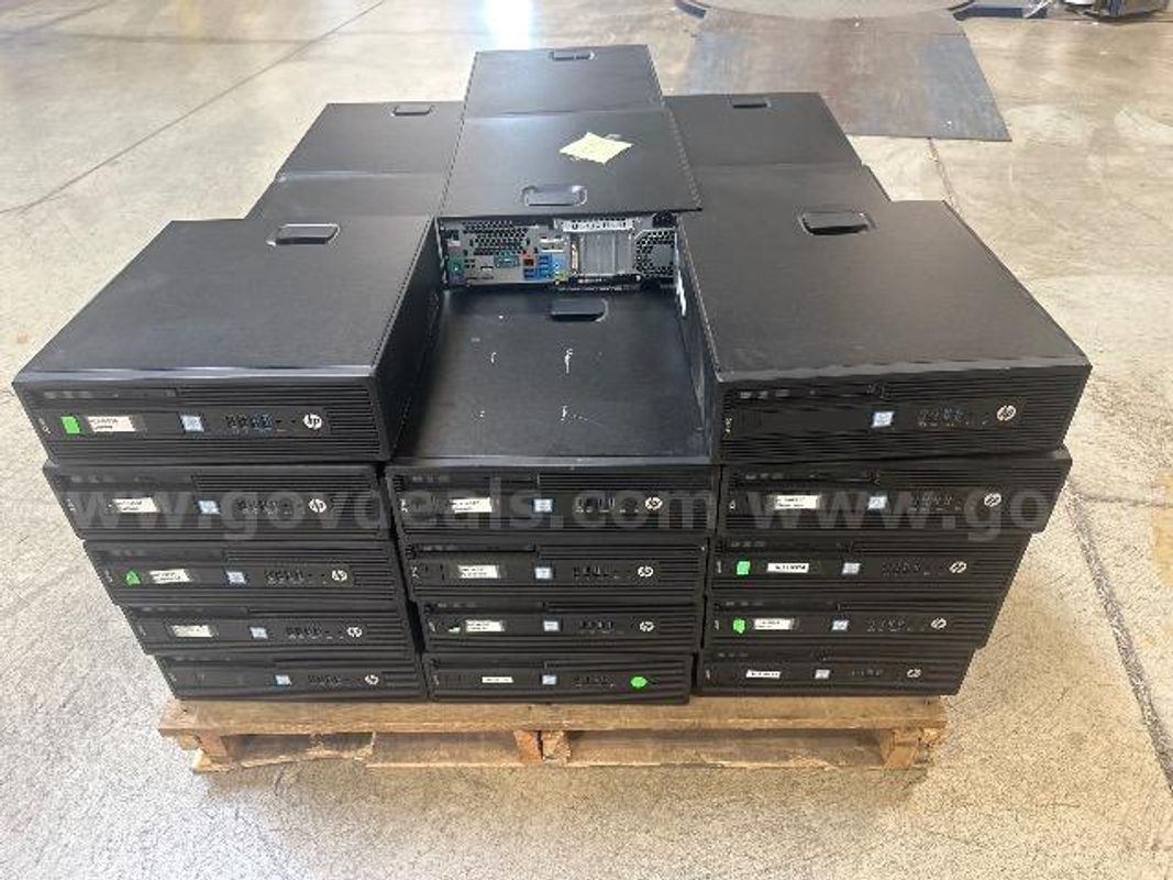 Lot of 40 HP Z240 Desktop Computers
