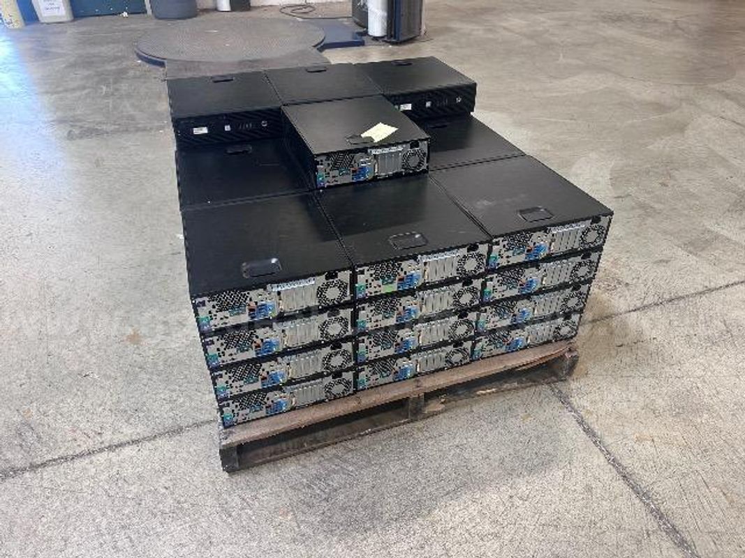 Lot of 40 HP Z240 Desktop Computers