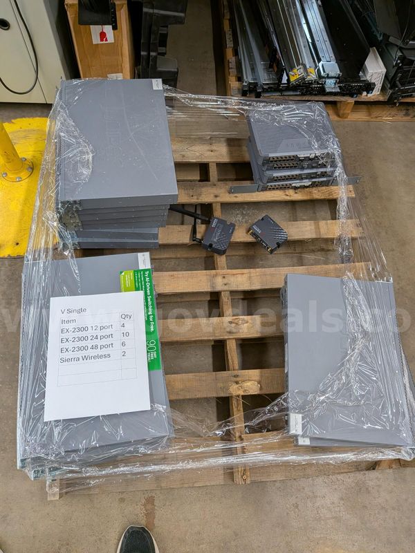 1 SINGLE PALLET USED SERVERS MARKED V
