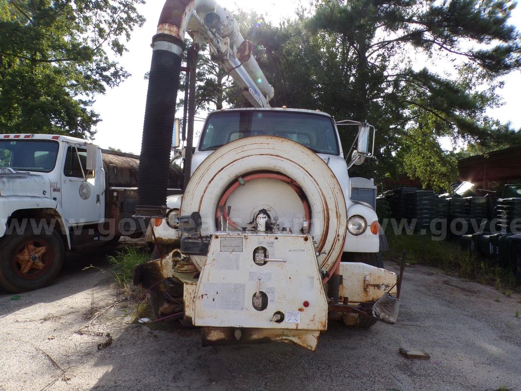 Sterling L7500 Acterr Truck