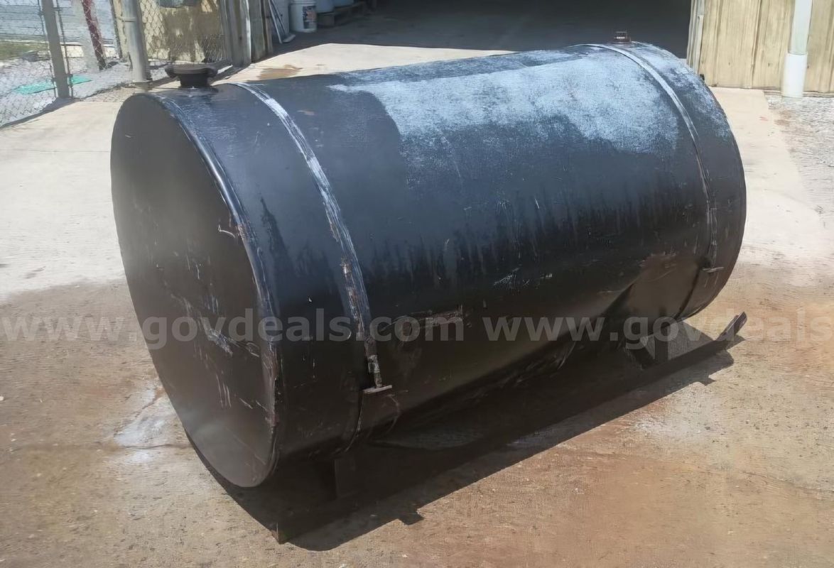 USED WASTE OIL TANK