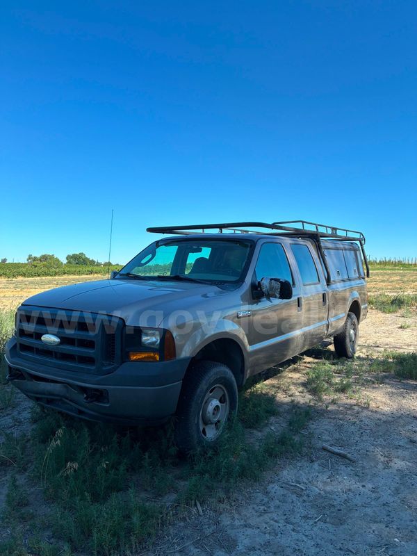 2007 Ford F250 Crew Cab Pickup 4WD
