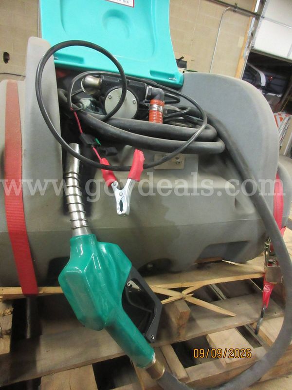 Enduraplas portable 30 gallon fuel tank with pump