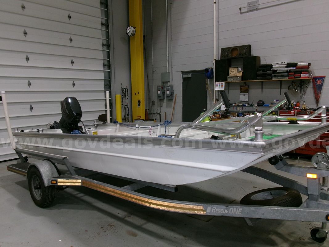 2007 RESCUE ONE CONNECTOR BOAT AND 2007 MFI TRAILER