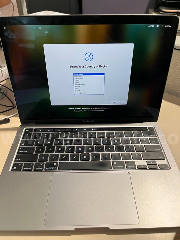 MacBook Pro 13" 2022, M2; 512 GB 16GB battery won't hold charge; must be connected to power source to work