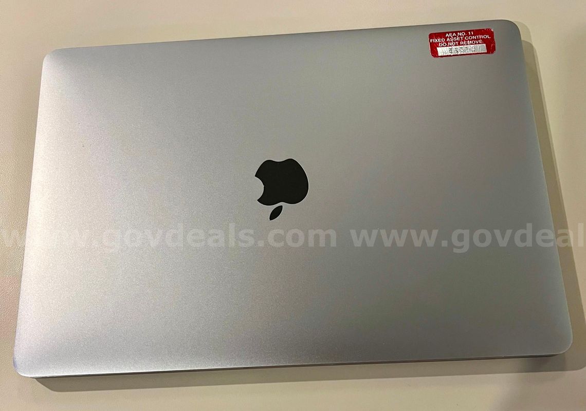 MacBook Pro 13", M1, 2020 512GB 16 GB, 4 thunderbolt three ports. Battery issues; loud fan; runs hot