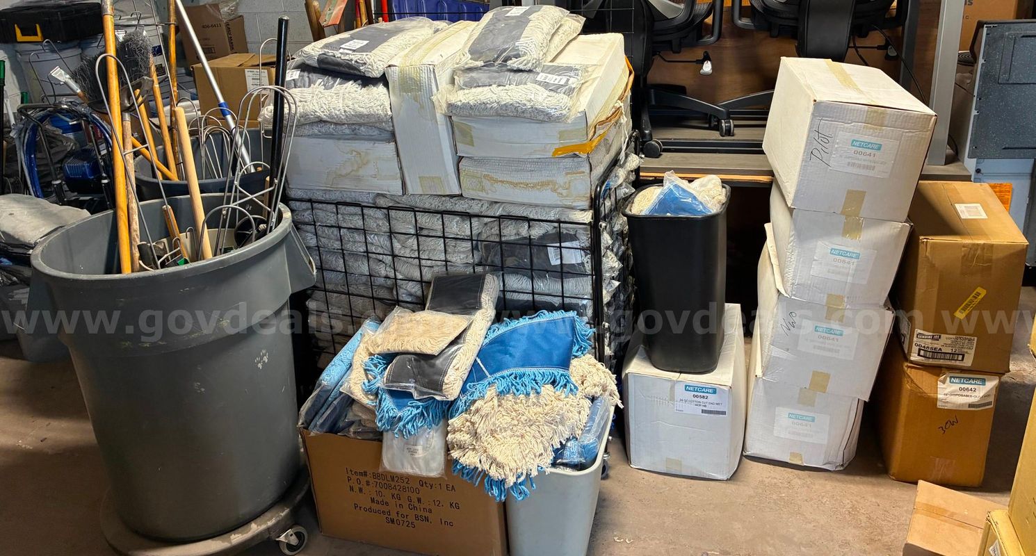 Dust Mop Heads, Racks, Handles and Shovels