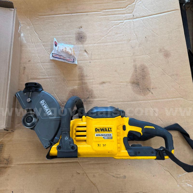 DeWalt Saw