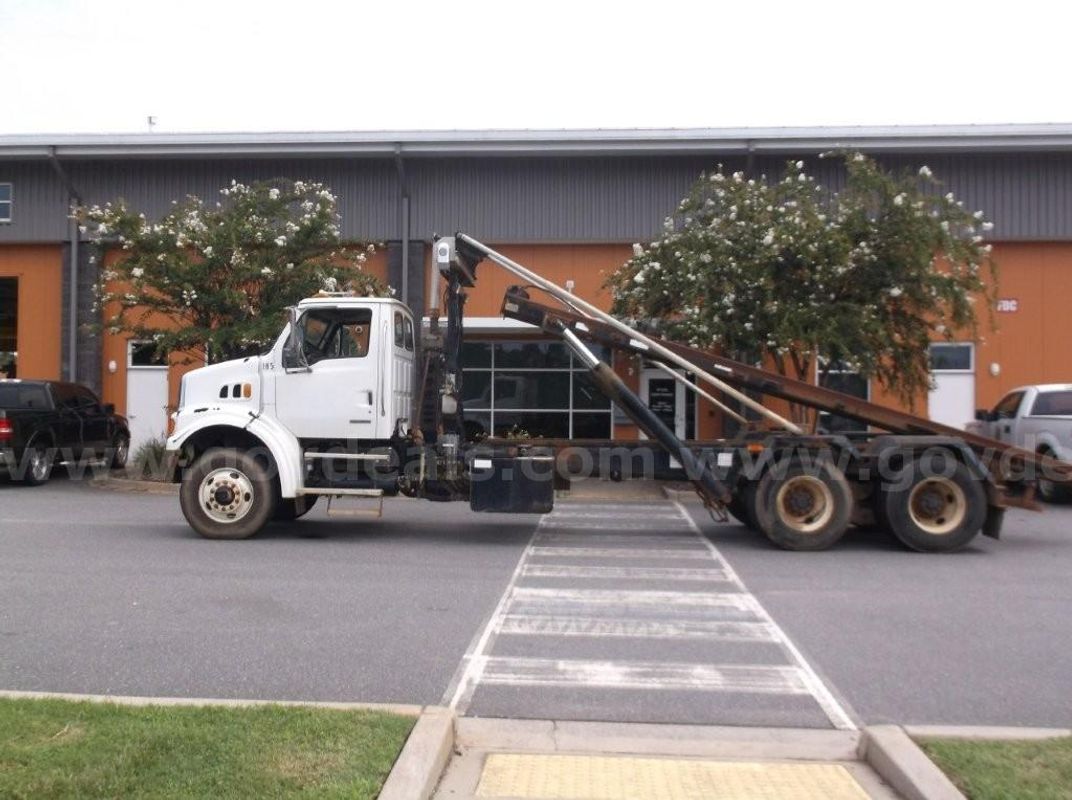 2008 Sterling L7500