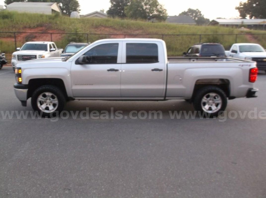 2015 Chevrolet Silverado 1500 4x4 Crew Cab Pickup