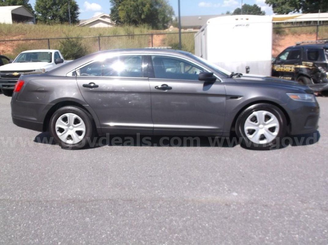2016 Ford Taurus