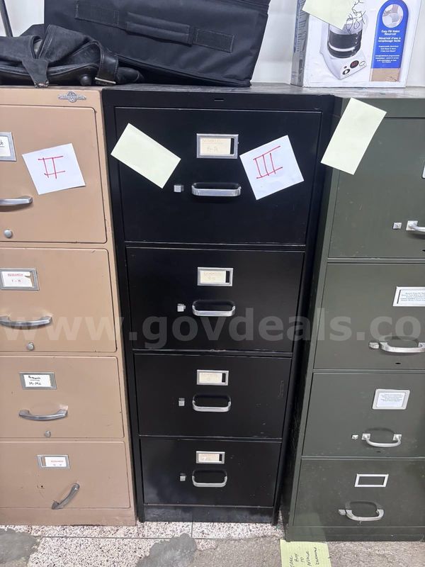 (#3) 4-Drawer Metal File Cabinet