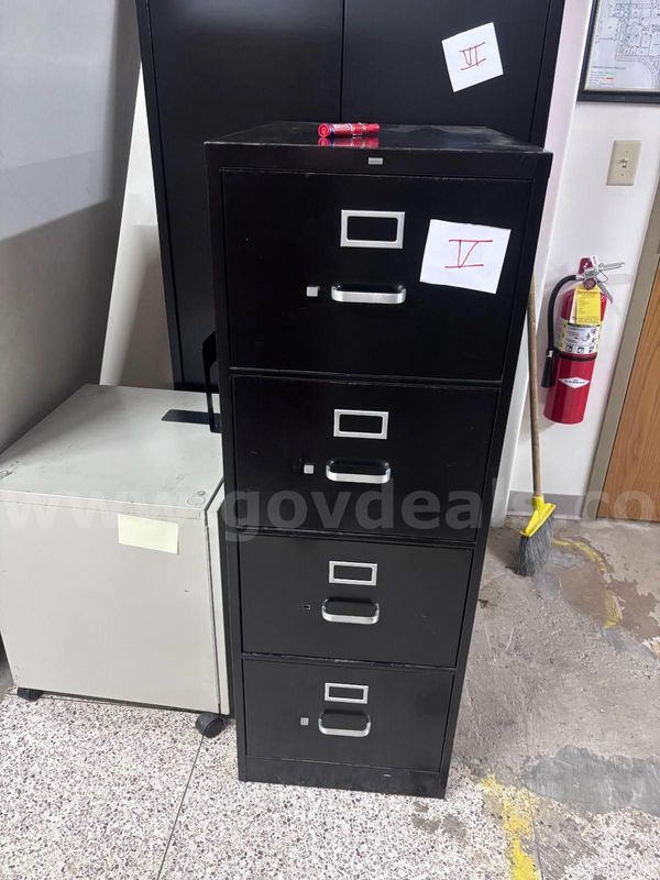 (#5) 4-Drawer Metal File Cabinet