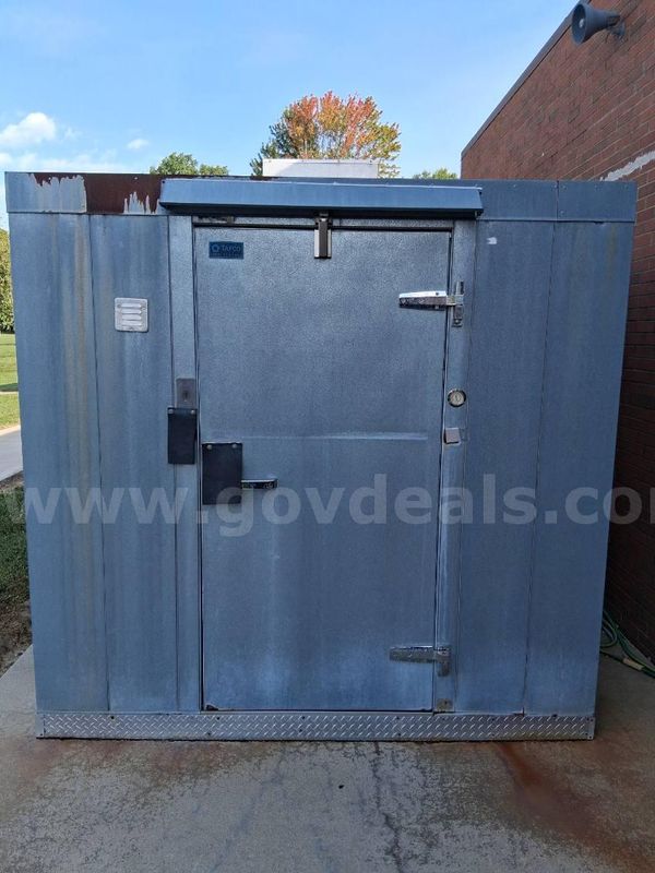 Witt Outside Freezer