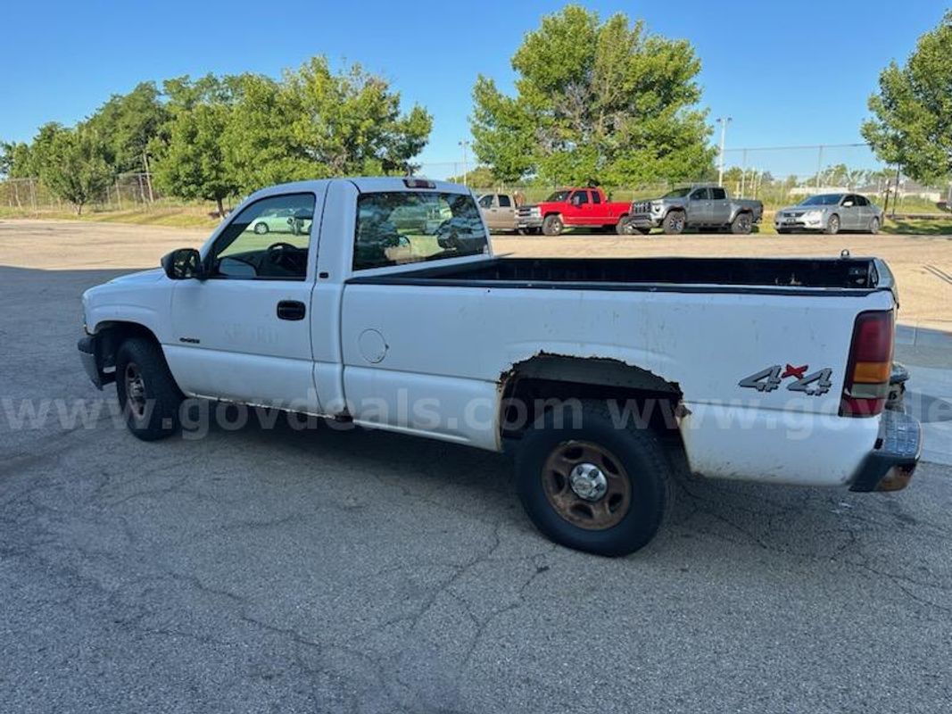 2002 Chevrolet Silverado 1500 LS Long Bed 4WD