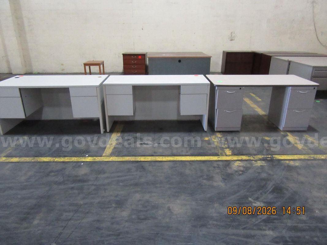 Lot of 3 Desks