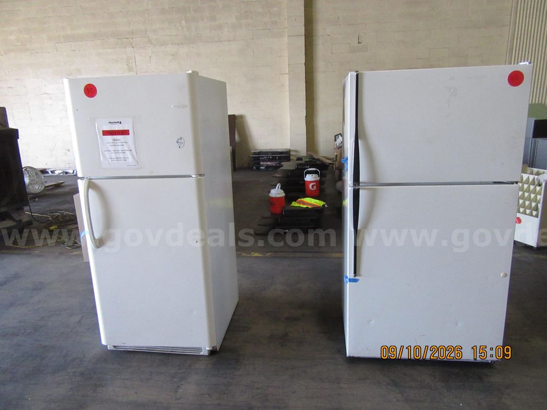 Lot of 2 Refrigerators