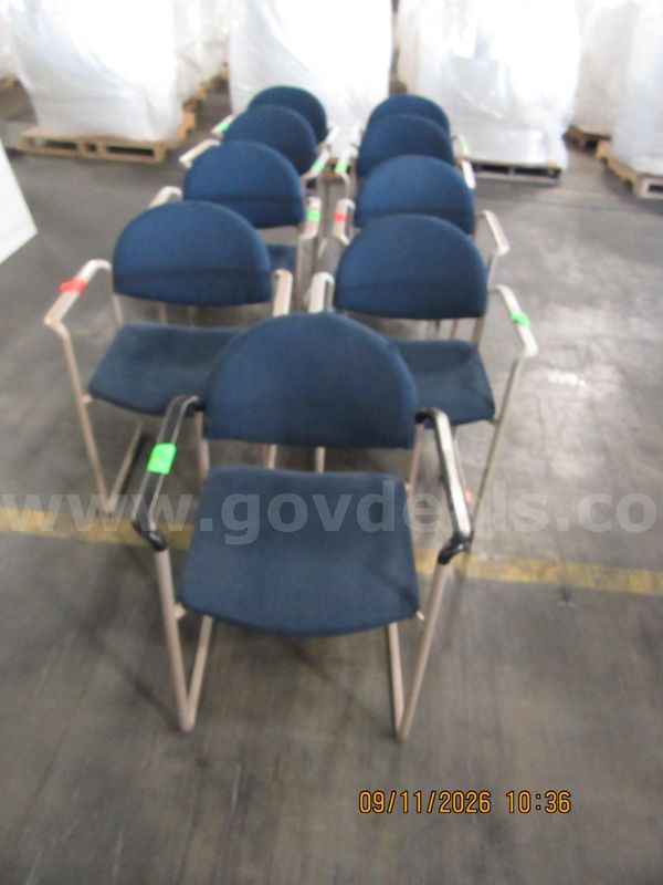 Lot of 9 Chairs
