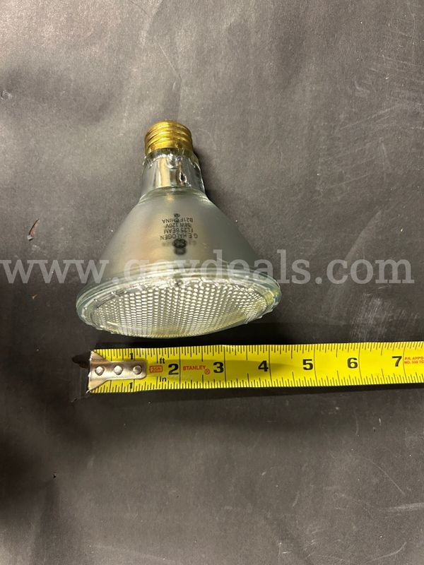 Lot of (12) Used 38W PAR30, 850 lumen, 25-degree Flood lamps