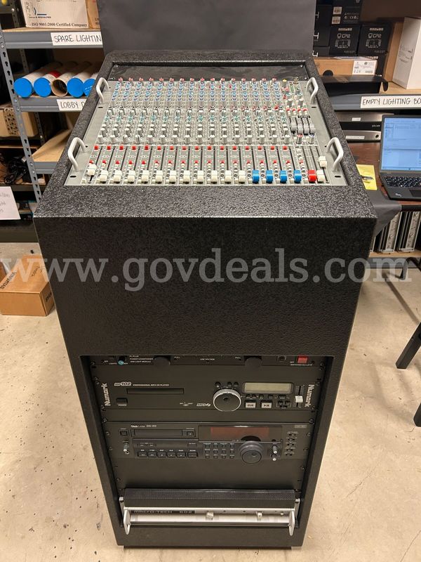 Custom portable audio rack