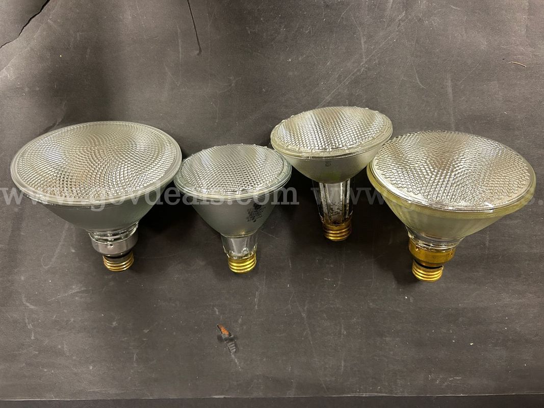 Giant Lot of lighting lamps/bulbs