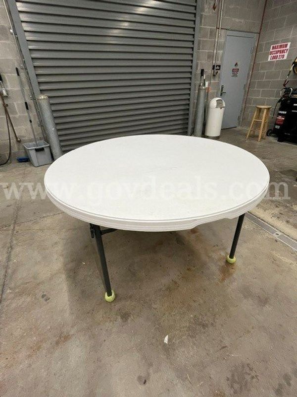 Lot #1 - 4 White 5 foot round Tables - plastic