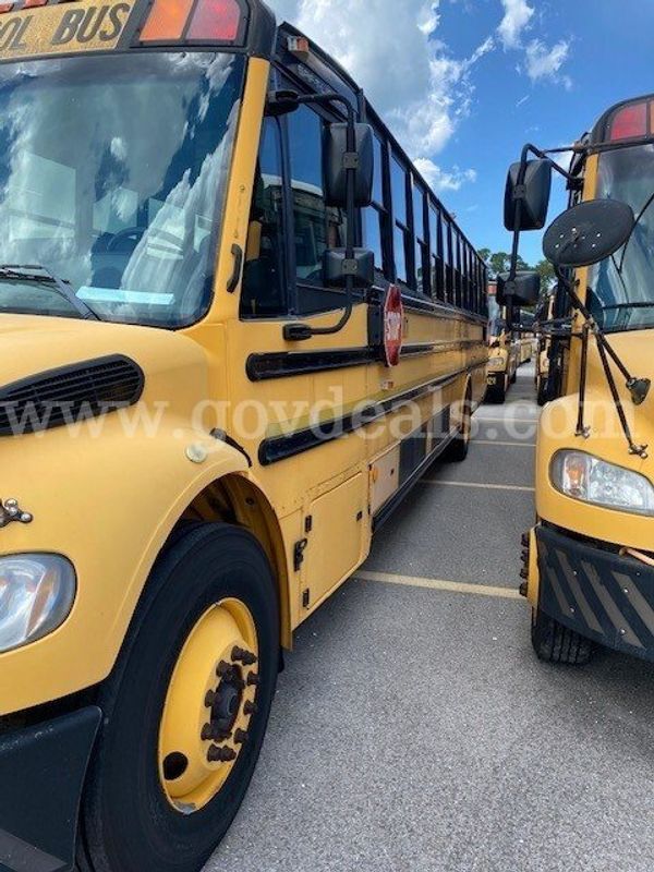 2011 Freightliner B2 Bus